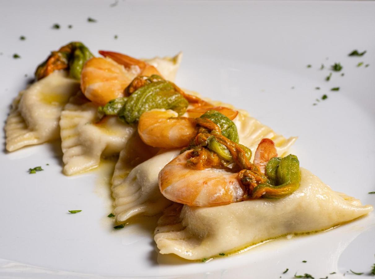 Albergo Ristorante Locanda Rosella Giba Eksteriør bilde
