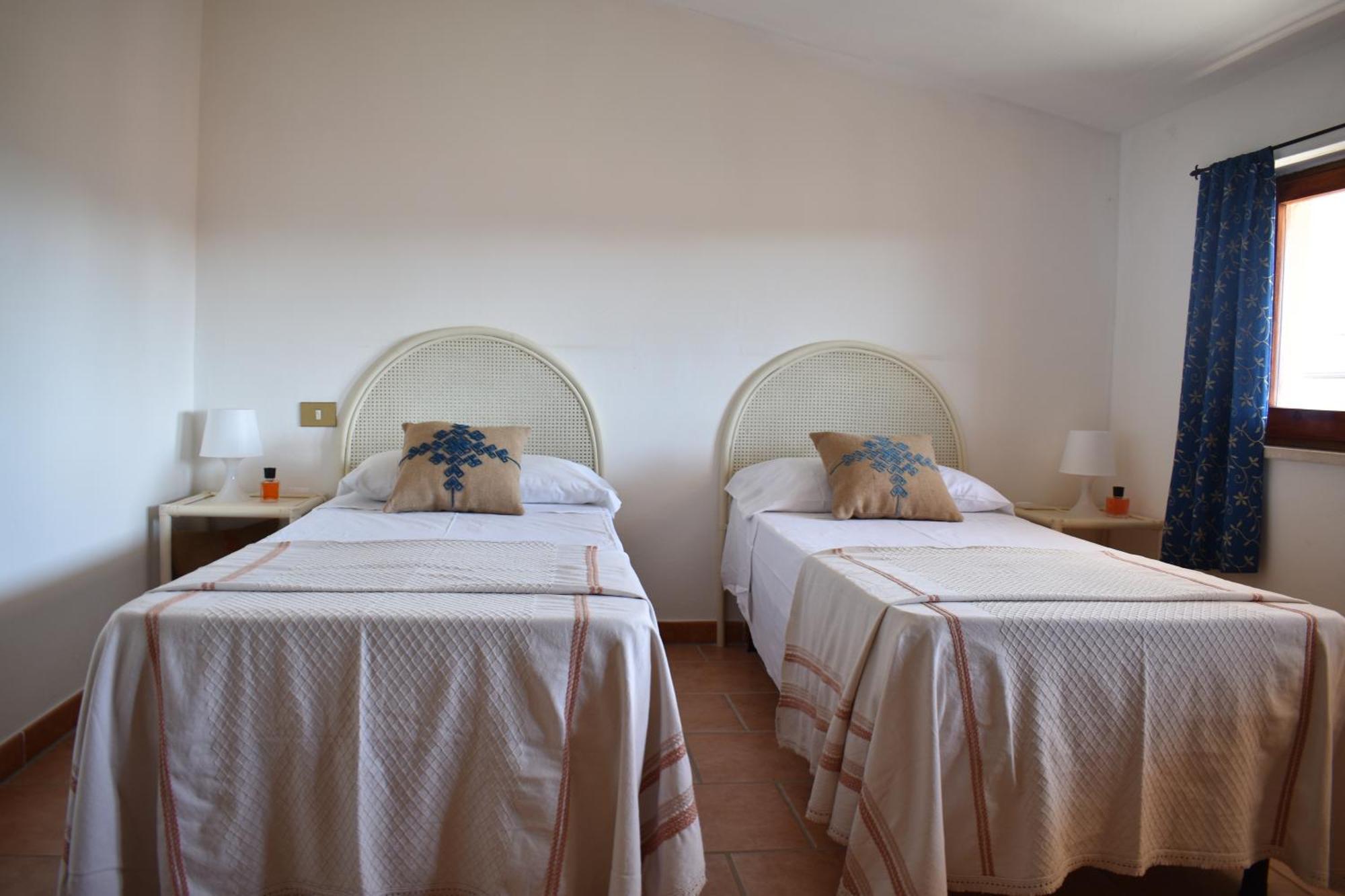 Albergo Ristorante Locanda Rosella Giba Eksteriør bilde
